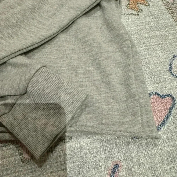 Sweatshirt - Picture 4 of 4